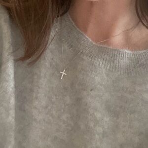 14 K WHITE GOLD DIAMOND CROSS NECKLACE 
Length 18in